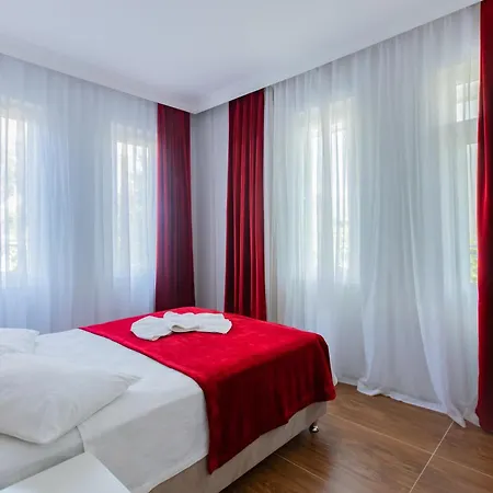 Bellissima Hotel Side