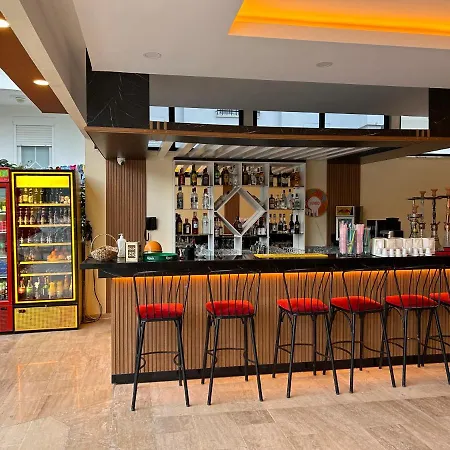 梅利斯酒店